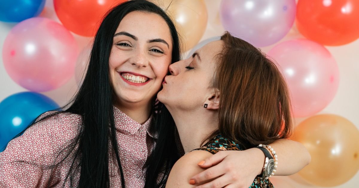 Short birthday wishes for sister