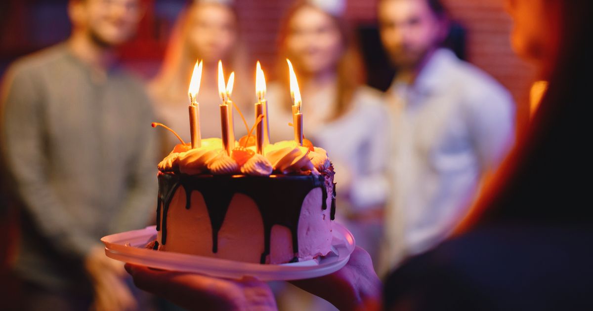 Short funny birthday wishes for roommate